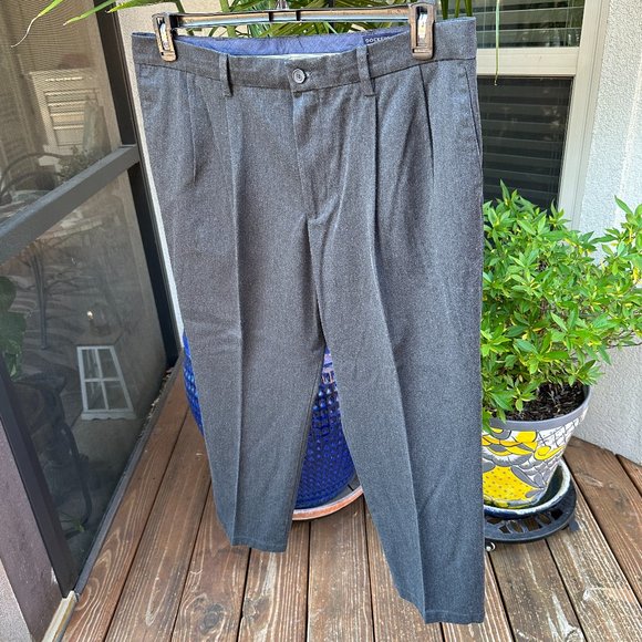 Dockers Other - DOCKERS Comfort Waist Pleated Pants 40x30